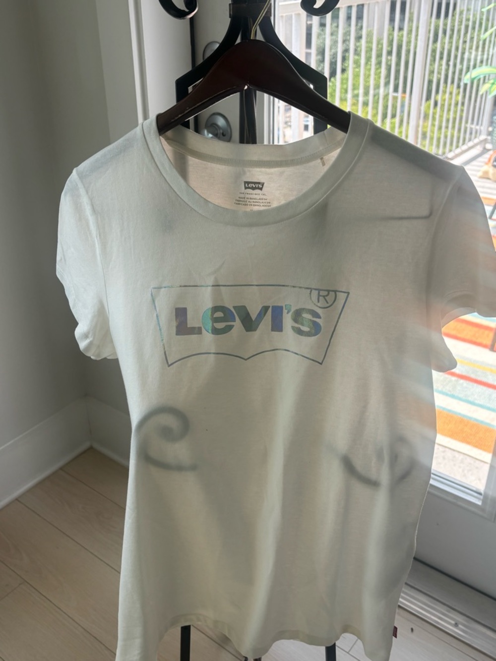 Authentic NWT Levi’s Tee Shirt